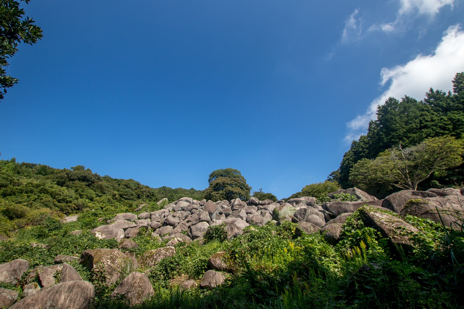 万倉の大岩郷【美祢市】 (有)フラターテック 万倉の大岩郷【美祢市】 (有)フラターテック
